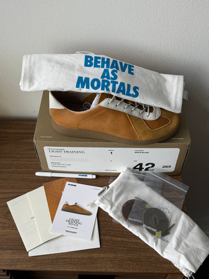 PANE Light Trainers (Size: 42)