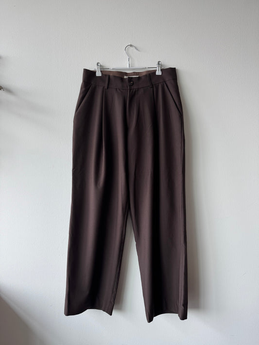 HUNTINGOLD Essential Pleated Wide Leg Trousers - Brown (Size: L)