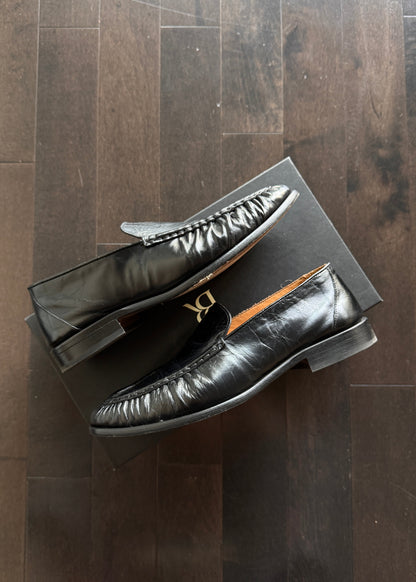 Banana Republic Moc Toe Loafer (Size US9)