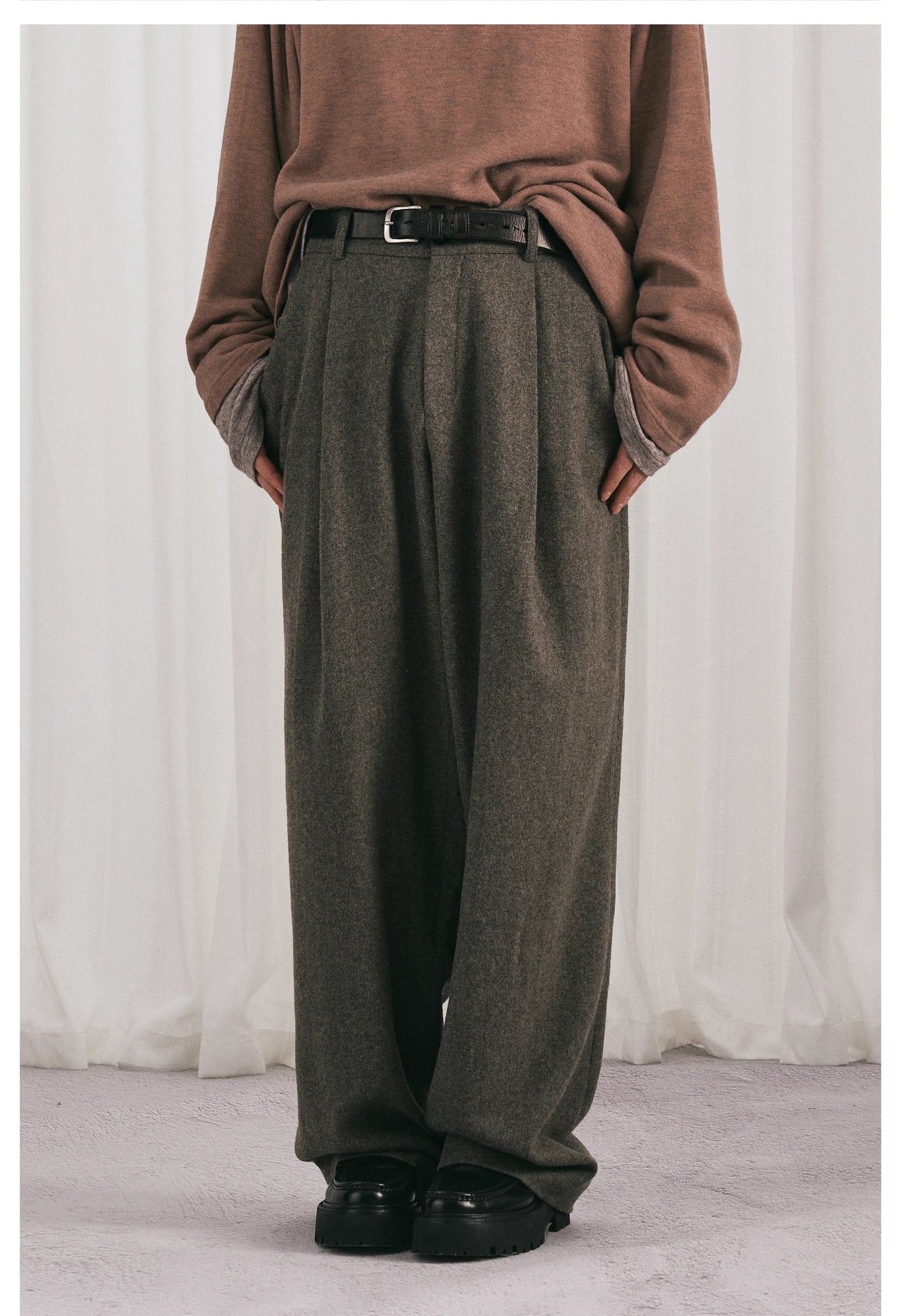 Essential Pleated Wide Leg Trousers - Wool
